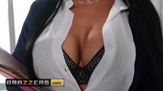 Brazzers - Valentina Ricci a csöcsös titkárnő