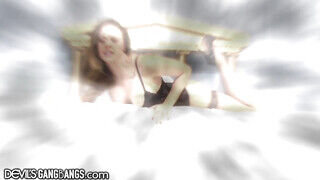 Chanel Preston élvezi ha fehér srácok dugják