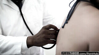 Maddy Oreilly ánuszát a doktor kufircolja