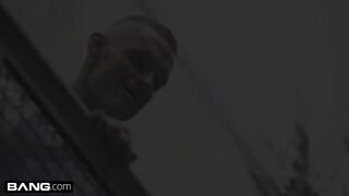 Kerek dundi tinédzser bige erőszakos popsi szexe