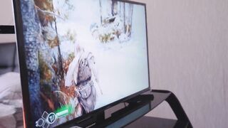 Gamer pipi konzolozás helyett dárdát kap