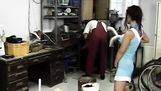 Mónika a Kisebbségi szuka
