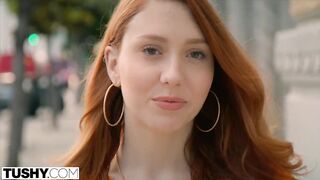 Arietta Adams a vörös kéjnő fiatal