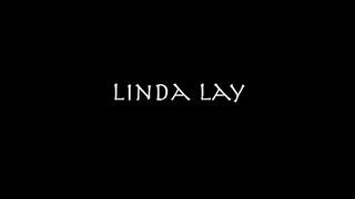 Linda imádja a bájdorongot verni