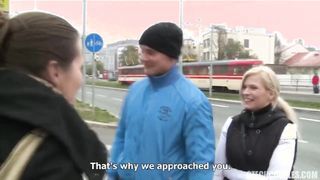 Amatőr párok szeretkezése a furgonba