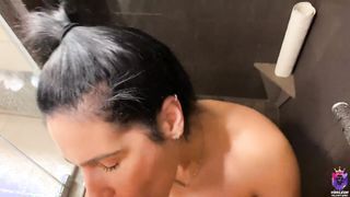 Bájos spanyol barinő házipornó videója