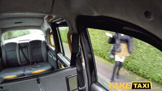 Fake Taxi - Szoknyás zsenge gádzsi a taxissal kefél