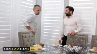 Brazzers - Audrey Bitoni a férje haverjával hancúrozik