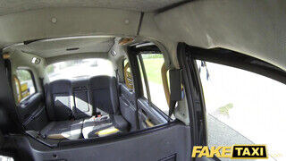 Fake Taxi - Melody Pleasure imádja a gigantikus hímtagot