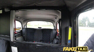 Fake Taxi - Misha Cross a taxiban kupakol