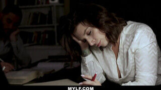 MYLF - Ivy Lebelle a gigászi cicis milf