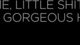 Deeper - Skye Blue gigantikus mellű