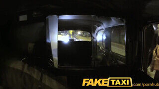 FakeTaxi - felhevült világos szőke néni kamatyolni akar