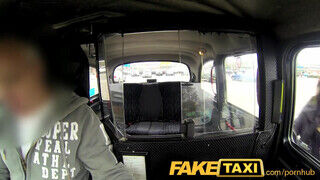 FakeTaxi - cuki nőci gigantikus seggel megfizet