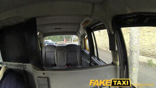 FakeTaxi - dél amerikai csajszika segg lyukba is bevállalja