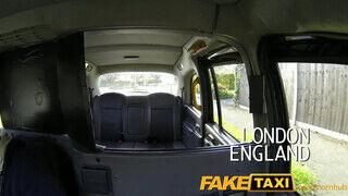 FakeTaxi - nagy popós csajszika kufircolni akar
