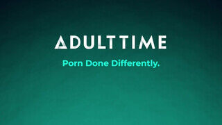 ADULT TIME - Harlow West megbaszatja magát egy öreggel