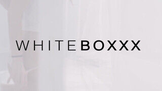 WHITEBOXXX - Rebeca Volpetti tökéletes lyuka