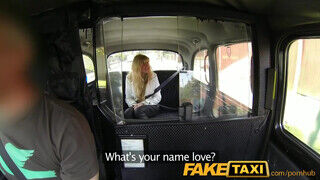 FakeTaxi szőrös muffos vörös pipi