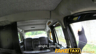 FakeTaxi - isteni testű világos szőke lány szeret hancúrozni