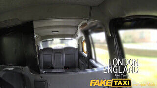 FakeTaxi - begerjedt úrnő gigászi péniszt akar
