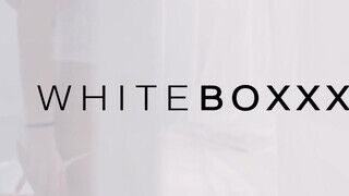 WHITEBOXXX - Clea Gaultier a bombázó francia csaj