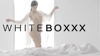 WhiteBoxxx - Lady Dee csábos cseh bige kamatyolása