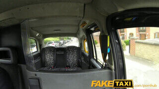 FakeTaxi - londoni túrista úgy kúrel mint egy profi