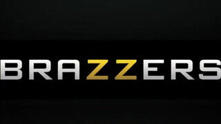 Veruca James egy bohóccal csinálja - Brazzers
