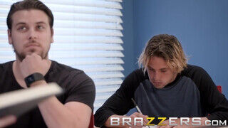 Brazzers - A perverz tanárnéni cumizza a diákját