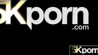 5K PORN - Lilian Stone a csinos gigantikus cickós milf