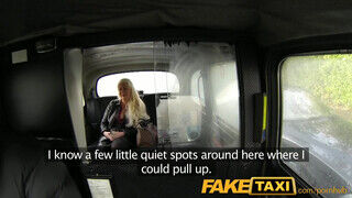 FakeTaxi - méretes didkós debella csajszi a taxiban