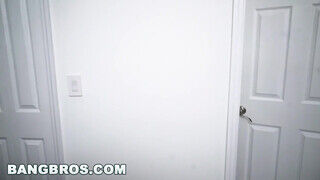 Skin Diamond a bombázó csoki tinédzser suna - Bangbros