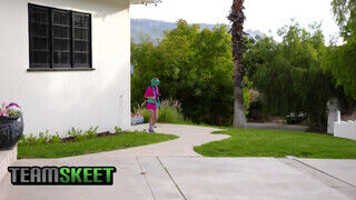 Jessie Saint a cosplayes tinédzser csajszi - TeamSkeet