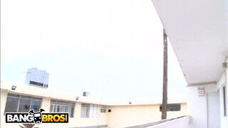 BANGBROS - Kiara Marie a óriási popsis latin amerikai milf