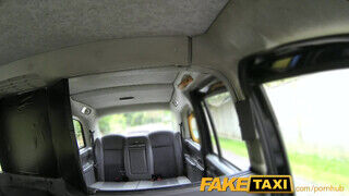 FakeTaxi - Adreena Winters a kitetovált kéjnő