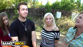 BANGBROS - Három spinét kúrnak a srácok