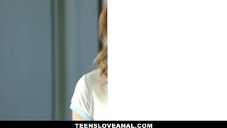 Teensloveanal - Kinsley Eden kipróbálja segg lyukba