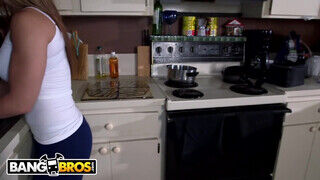 BANGBROS - Dylan Daniels a fullos latina barinő