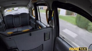 Fake Taxi - Amber Jayne a csinos világos szőke milf