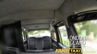FakeTaxi - Chantelle Fox megkúrva a taxiban