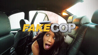 Fake Taxi - Candy Banks beindult a taxiban