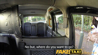 FakeTaxi - tetovált szép popós nőci a motorháztetőn kurelva
