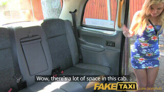 FakeTaxi - kanadai nőci picike szűk cuncija
