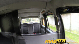 FakeTaxi - vörös gádzsi vörös szőrű pinával