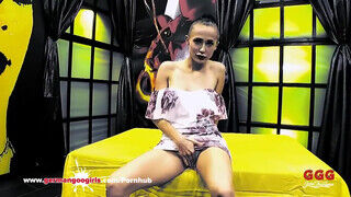 German Goo Girls - a lepkepinájú csajszi bukkake jelenete