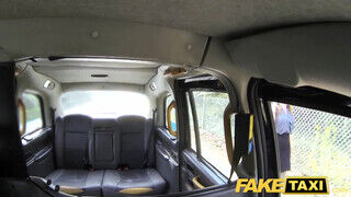 Fake Taxi - idősebb maca méretes fügyit akar