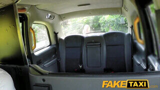 FakeTaxi - bögyös bige szexelni jött, nem utazni