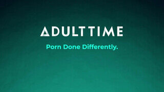 ADULT TIME - Amalia Davis keményen popsiba rakva