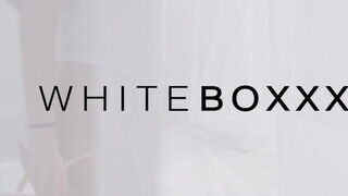 WhiteBoxxx - Kaisa Nord és Elena Vega orosz csajok és egy termetes bőrös virsli